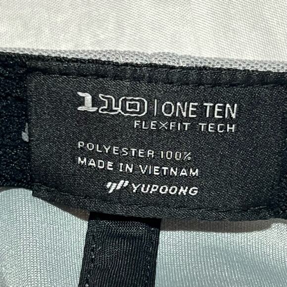 ONE 10 Flexfit Hat NWT - Picture 4 of 4